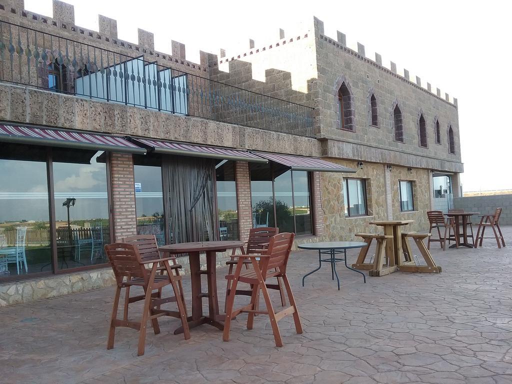 Hotel Vinedos Y Bodegas El Castillo Villarrobledo Ngoại thất bức ảnh
