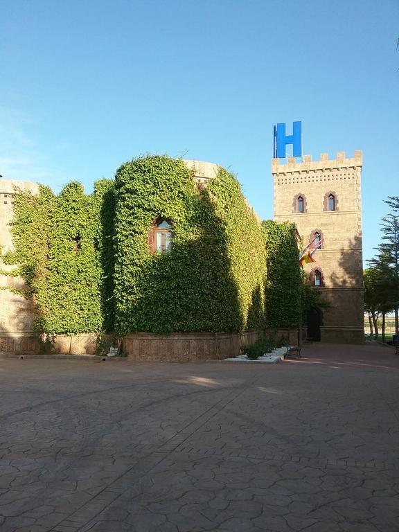Hotel Vinedos Y Bodegas El Castillo Villarrobledo Ngoại thất bức ảnh