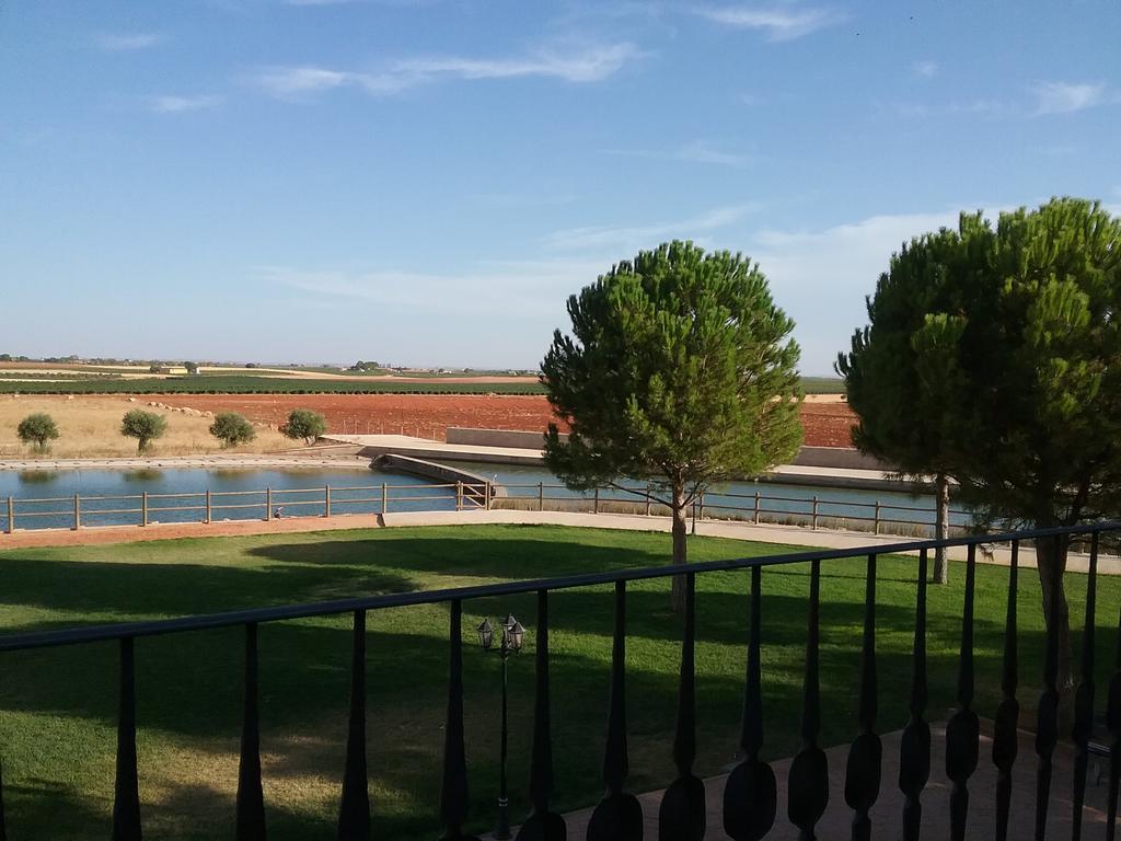 Hotel Vinedos Y Bodegas El Castillo Villarrobledo Ngoại thất bức ảnh