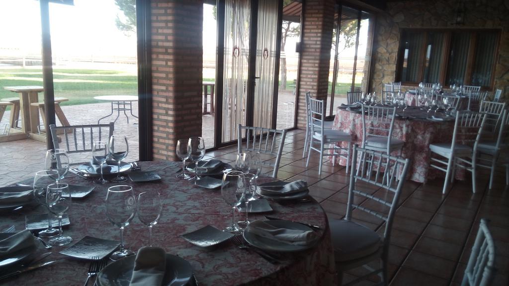 Hotel Vinedos Y Bodegas El Castillo Villarrobledo Ngoại thất bức ảnh