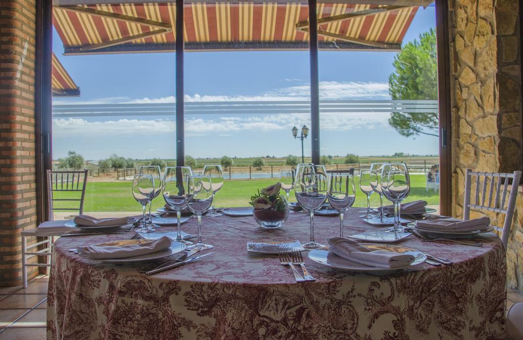 Hotel Vinedos Y Bodegas El Castillo Villarrobledo Ngoại thất bức ảnh